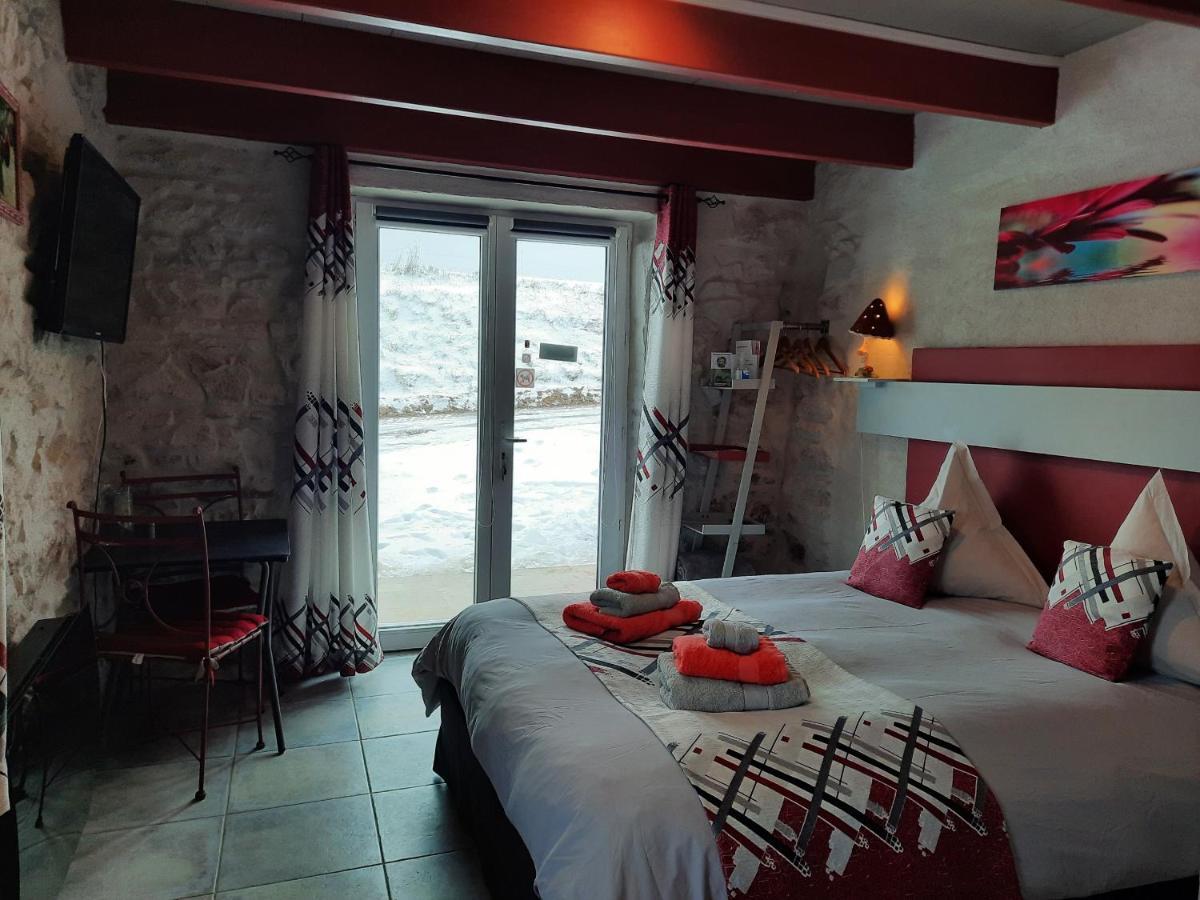 Bed and Breakfast L'Echappee Tremoussante Saint-Barthélemy-de-Vals Zewnętrze zdjęcie